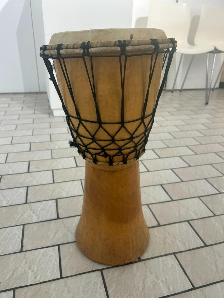 tamtam, Antiek en Kunst, Ophalen
