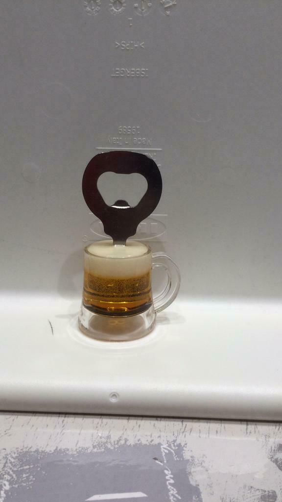 Flessenopener / bierglas / magneet, Verzamelen, Ophalen of Verzenden, Zo goed als nieuw