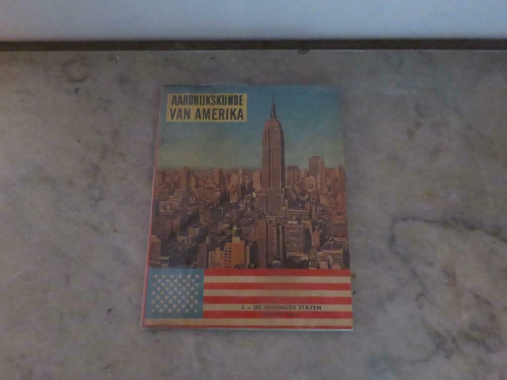 Kuifje Bons De aardrijkskunde van Amerika Deel 1 De Verenigd, Boeken, Ophalen of Verzenden