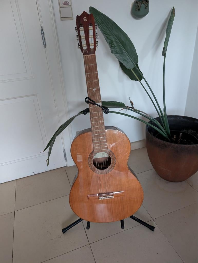 Gitaar Alhambra c3, Muziek en Instrumenten, Snaarinstrumenten | Gitaren | Akoestisch, Ophalen