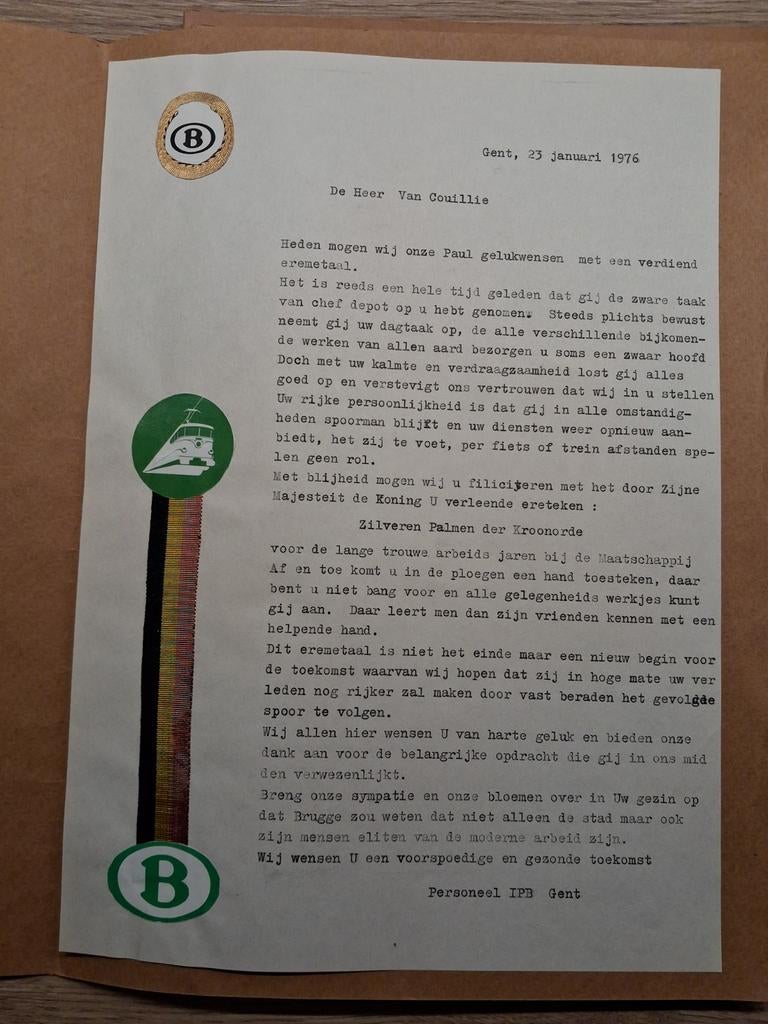 Medaille : oorkonde bij uitreiking medaille, Verzenden