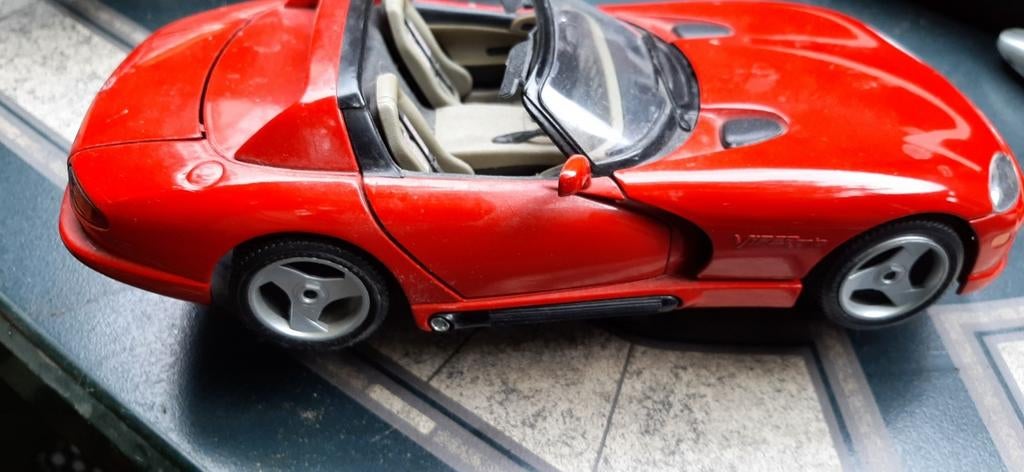 Rode Dodge Viper Modelauto, Ophalen of Verzenden, Zo goed als nieuw