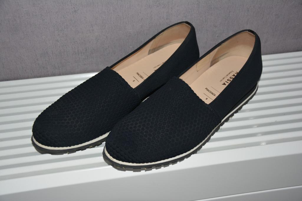 Instappers maat 43, Zo goed als nieuw, Ophalen, Hassia, Instappers