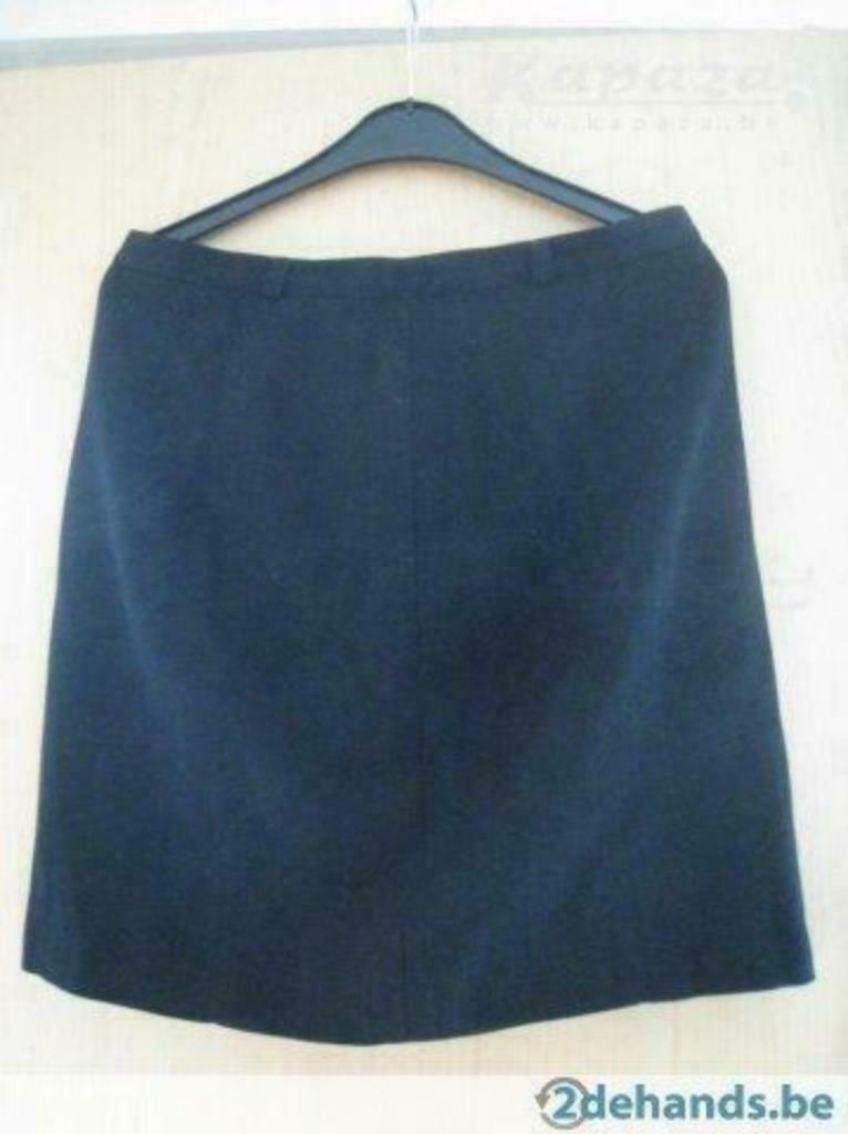 Rok Andres international 44, Kleding | Dames, Zwart, Maat 42/44 (L), Ophalen of Verzenden, Knielengte
