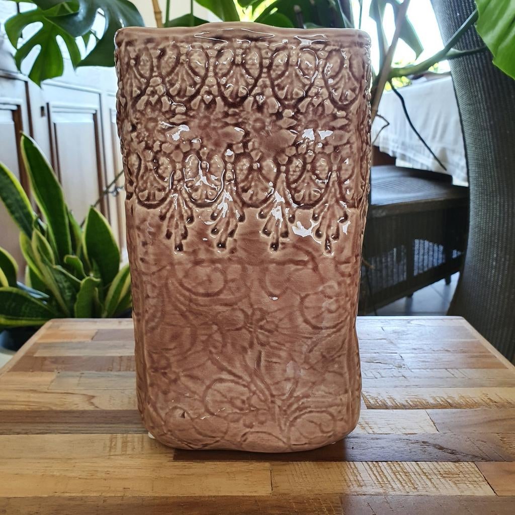 Vaas Céline de Lys - 21,5 cm - oudroze - zgan, Huis en Inrichting, Ophalen, Overige kleuren, Aardewerk of Porselein, Zo goed als nieuw