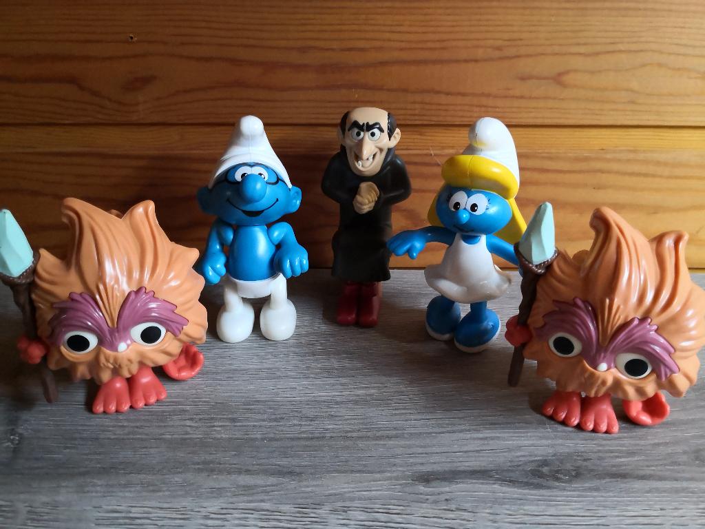 Lotje figuurtjes de Smurfen, Ophalen