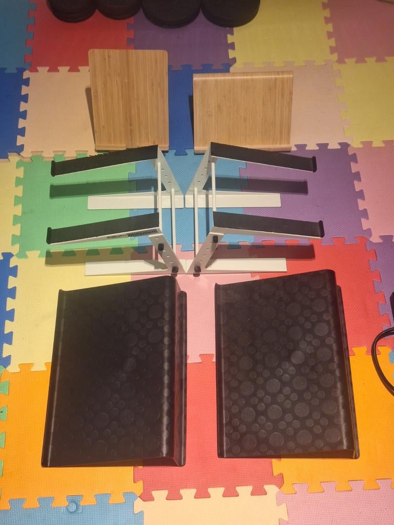 Assortiment laptop/tablet stands, Muziek en Instrumenten, Standaarden, Ophalen