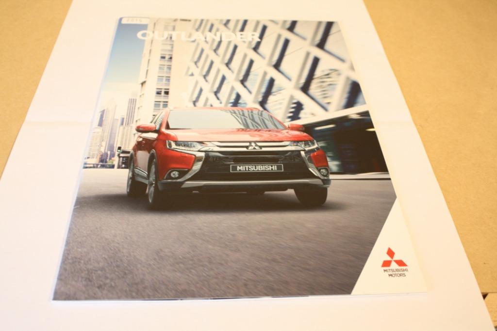 Mitsubishi Outlander brochure 2015, Ophalen of Verzenden, Nieuw, Folder