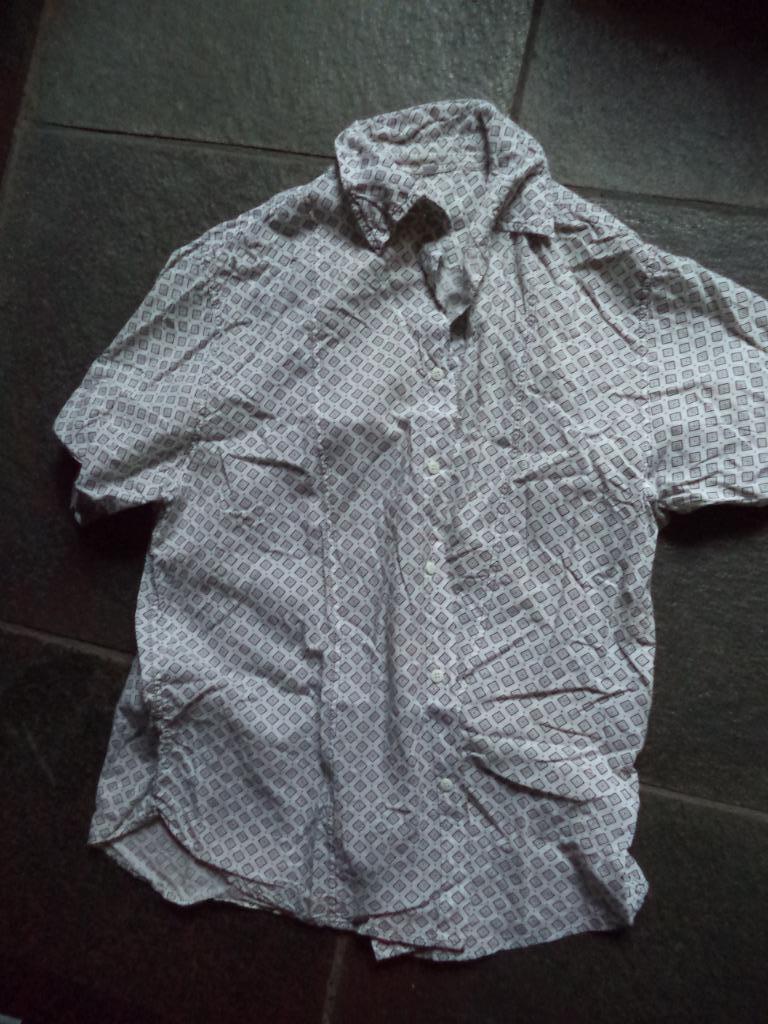 [3892]chemise homme manches courtes blanche avec imprimé L, Enlèvement ou Envoi, Porté, Blanc, Tour de cou 41/42 (L)