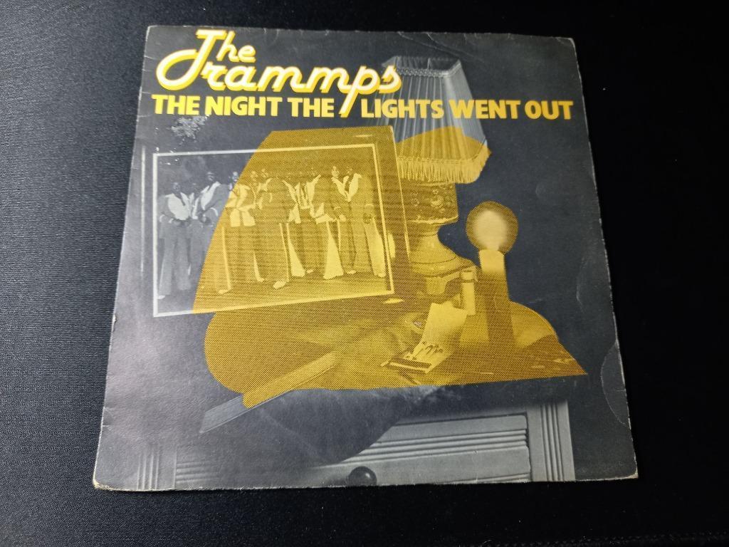 The Trammps – The Night The Lights Went Out ' 7, CD & DVD, Vinyles Singles, Comme neuf, Single, R&B et Soul, 7 pouces, Enlèvement ou Envoi