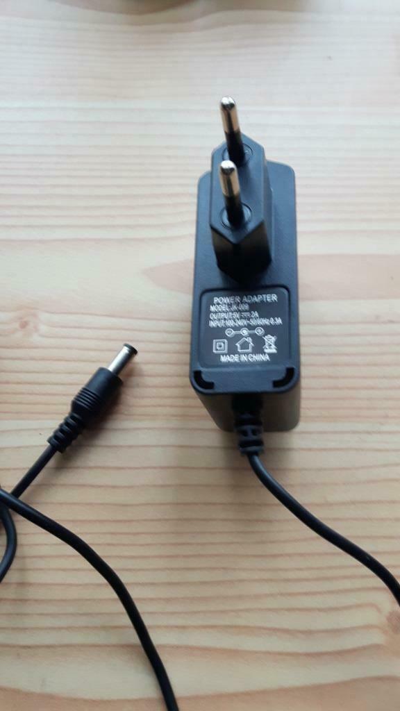 ADAPTER 5V / 2A VOOR MEDIASPELER, Enlèvement ou Envoi, Neuf, Moins de 500 GB