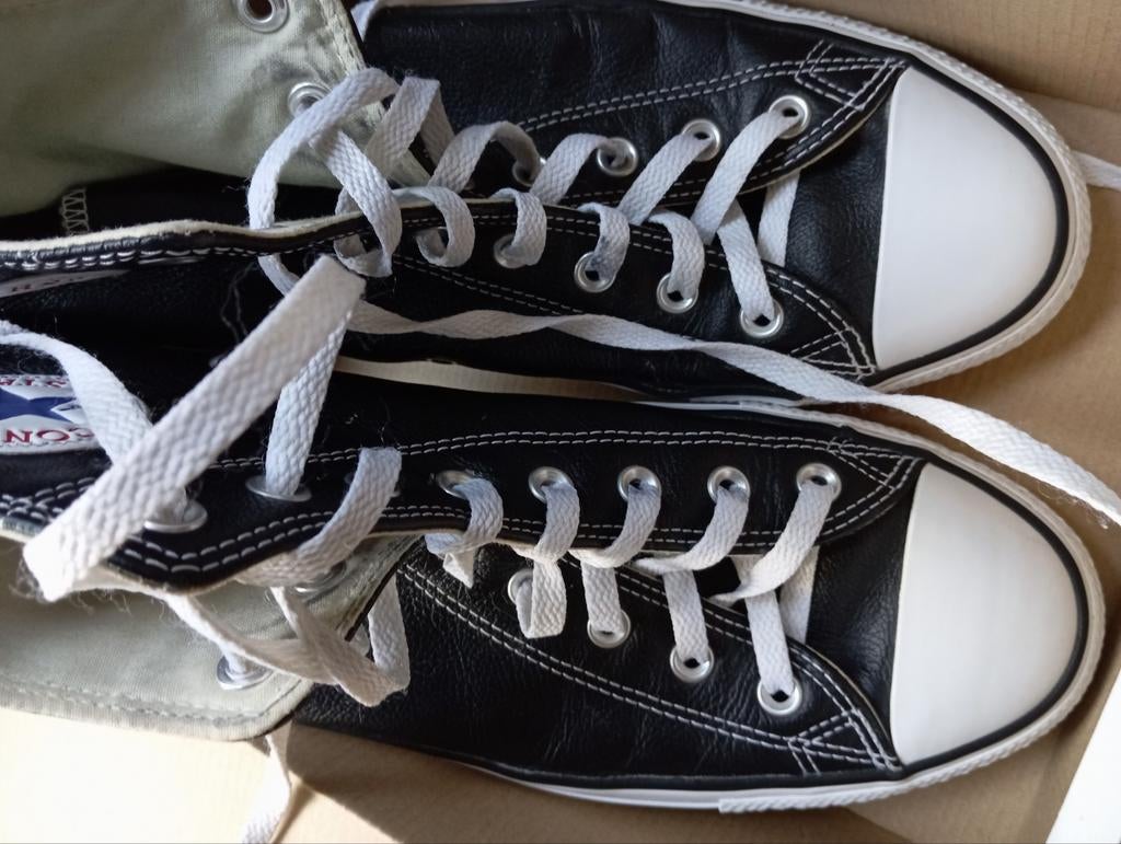 CONVERSE - classiques en cuir noir et blanc, taille : 46, Enlèvement ou Envoi, Comme neuf