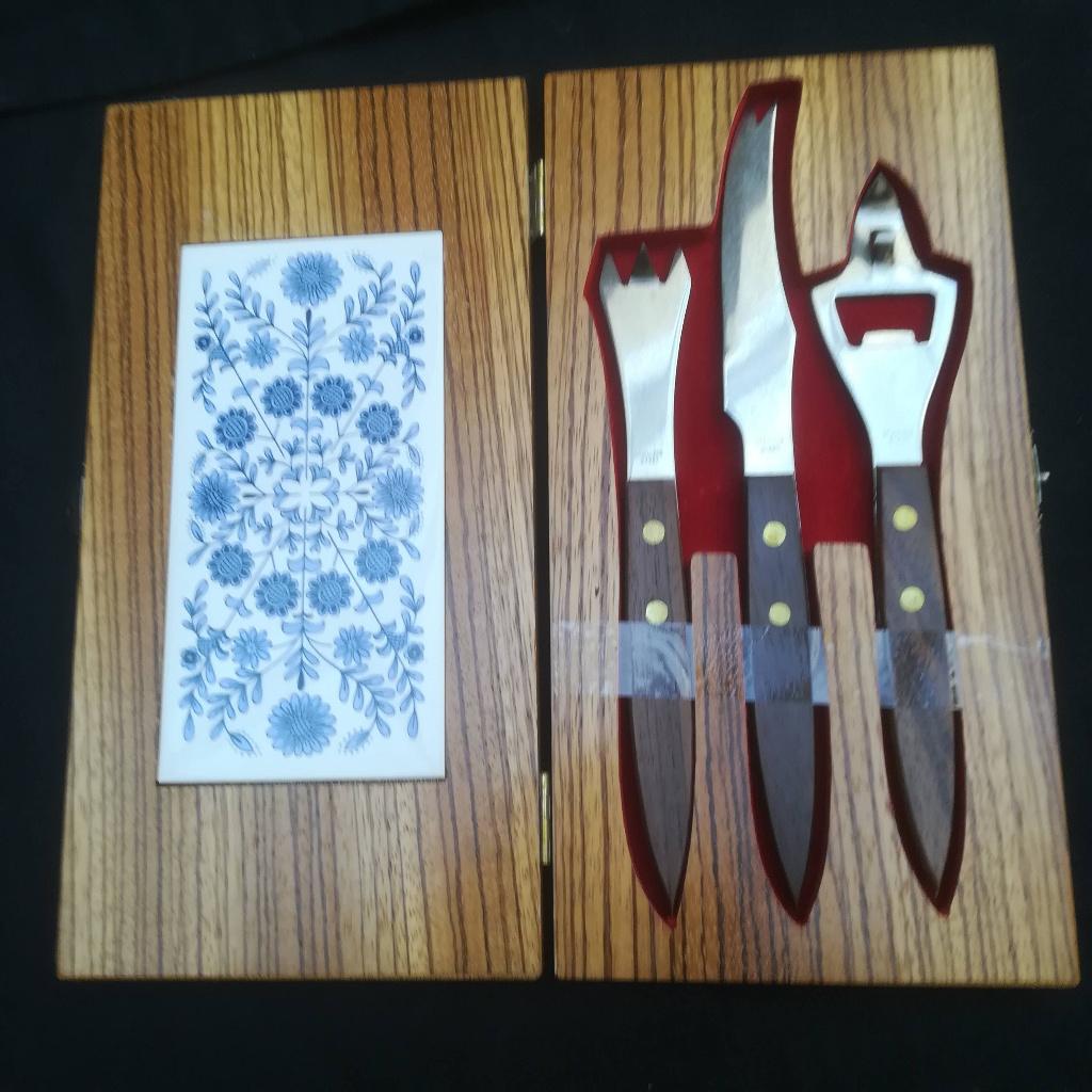 Ensemble de service bar/fromage avec tuile fleurie- VINTAGE, Maison & Meubles, Enlèvement ou Envoi