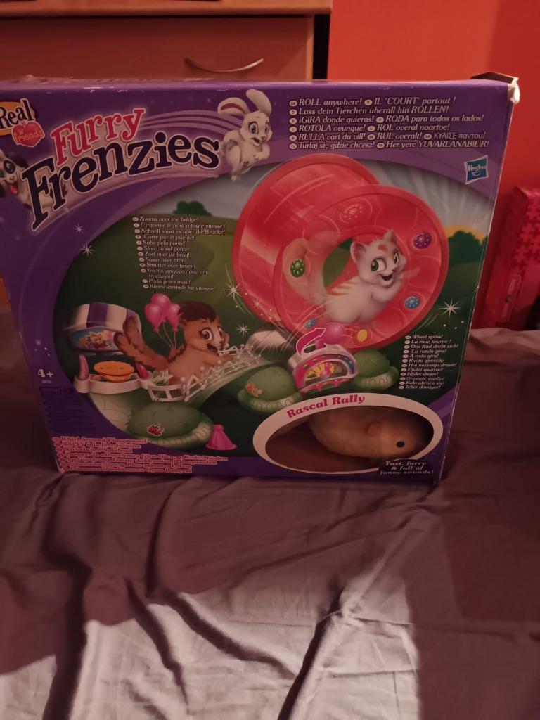Furry Frenzies, Ophalen of Verzenden, Gebruikt