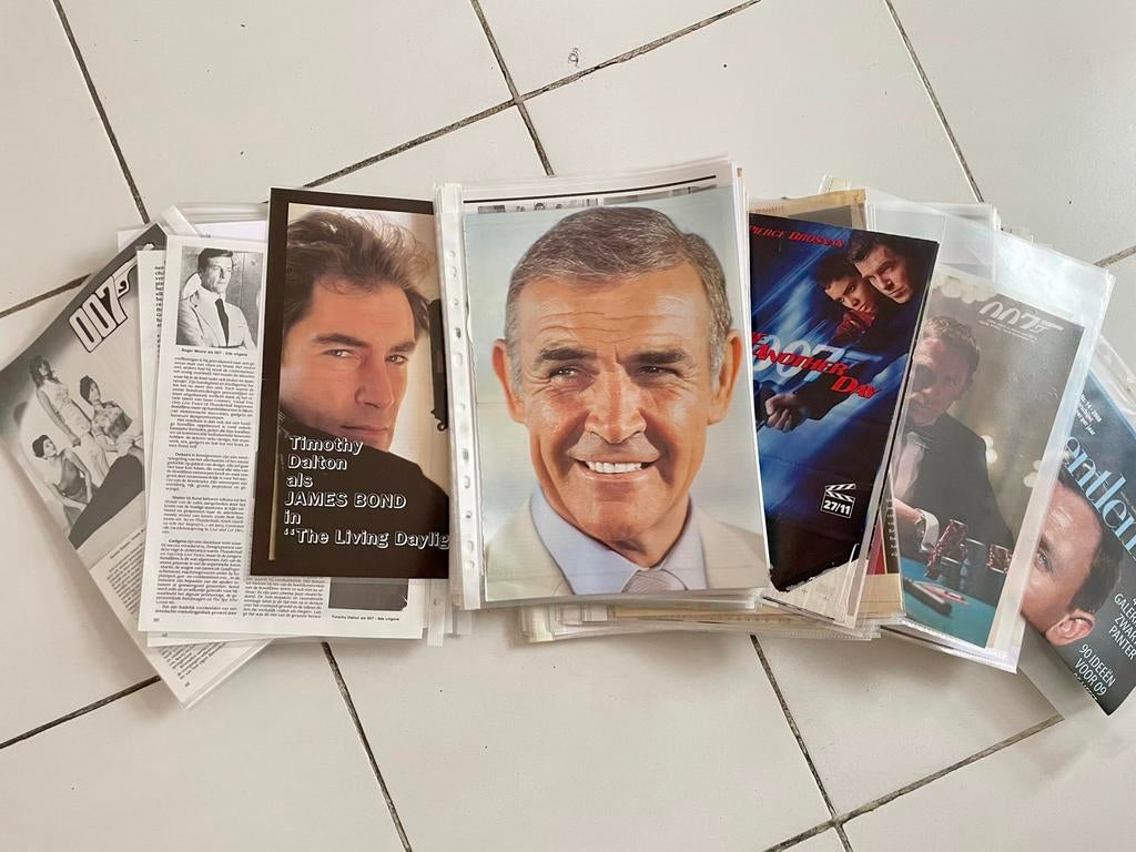 James Bond 007 - collectie knipsels voor 007-verzamelaars!, Verzamelen, Ophalen of Verzenden