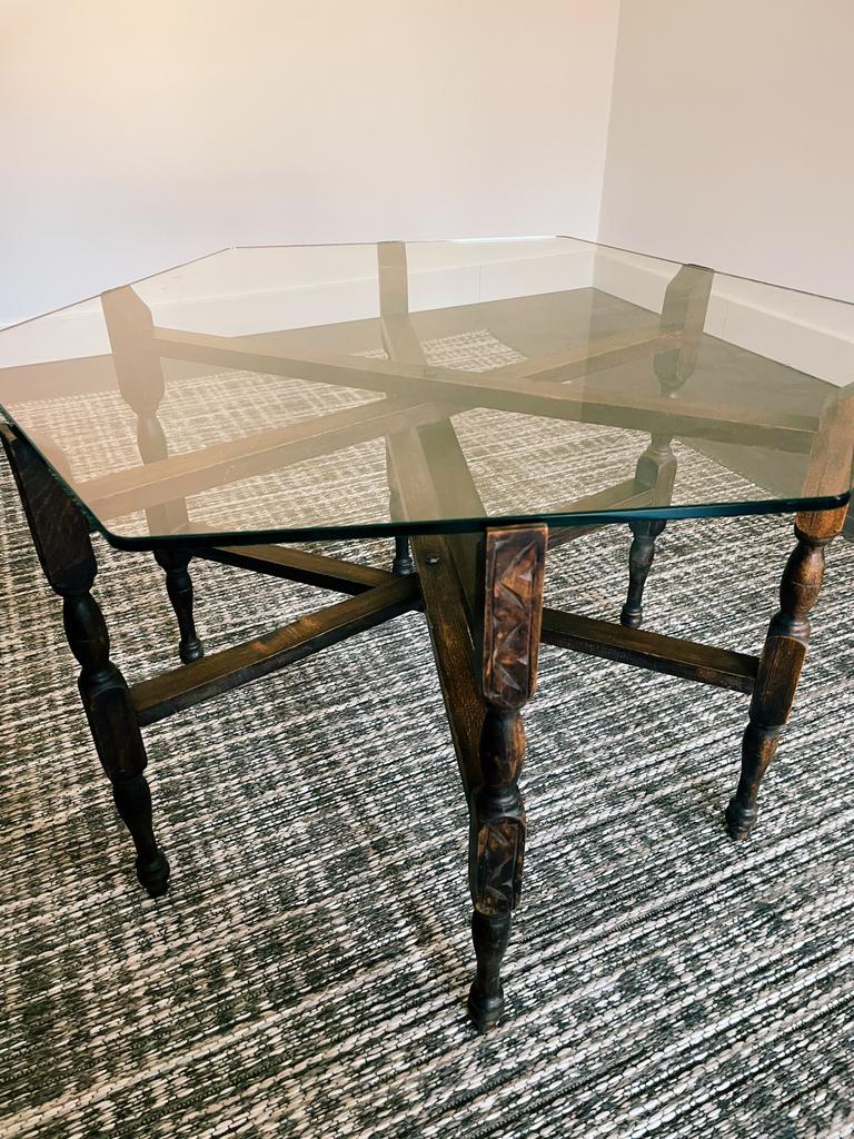 Unieke Midden-Oosterse houten tafel met glazen blad, Ophalen, Zo goed als nieuw