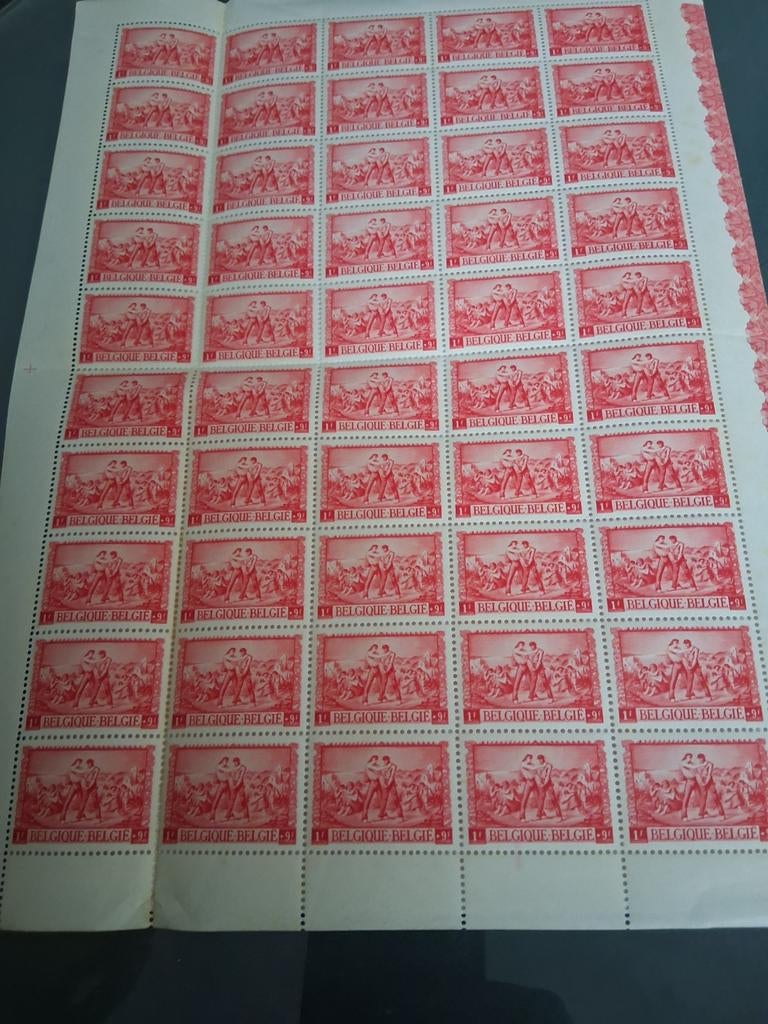 2 vellen van 50 postzegels uit 1945, Ophalen of Verzenden