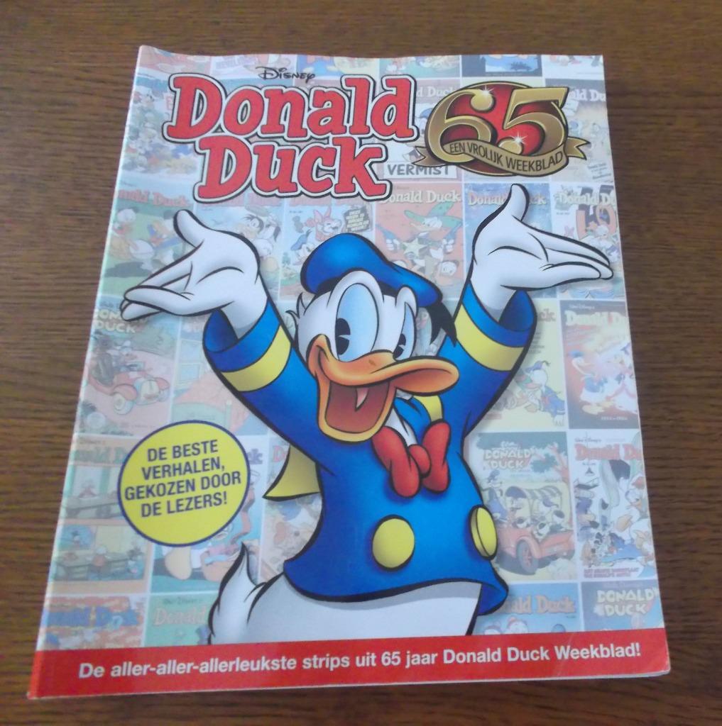 Stripboek Donald Duck 65 jaar Een vrolijk weekblad, Boeken, Eén stripboek, Ophalen of Verzenden, Zo goed als nieuw