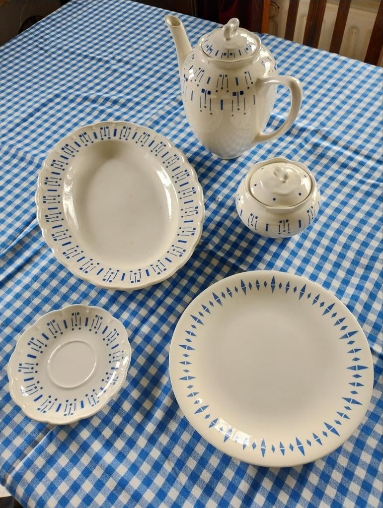 Boch servies motief Carmen blauw wit, Antiquités & Art, Antiquités | Services (vaisselle) pièces, Enlèvement ou Envoi