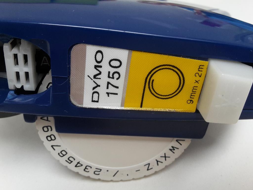 Dymo labelmaker, met snijfunctie, zo goed als nieuw, Ophalen of Verzenden, Zo goed als nieuw