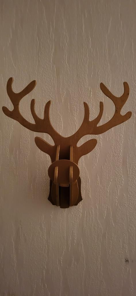 Tête de cerf à suspendre, sans marque, Enlèvement ou Envoi, Comme neuf