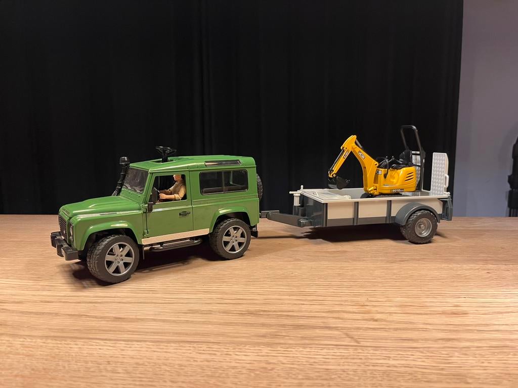 Bruder 2593 Land Rover Defender met aanhanger en JCB kraan, Ophalen of Verzenden, Zo goed als nieuw