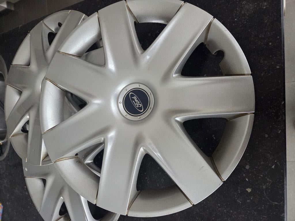 Wieldoppen Ford, Ophalen, Gebruikt
