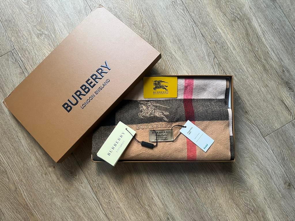 Burberry sjaal, Maat 46/48 (XL) of groter, Nieuw, Ophalen of Verzenden, Burberry