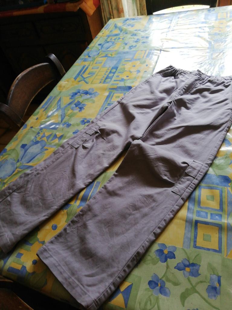 Pantalon garçon. Premaman. Taille 8 ans., Enfants & Bébés, Comme neuf, Garçon, Pantalon