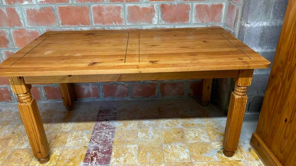 Table + chaises en pins, Enlèvement, Utilisé