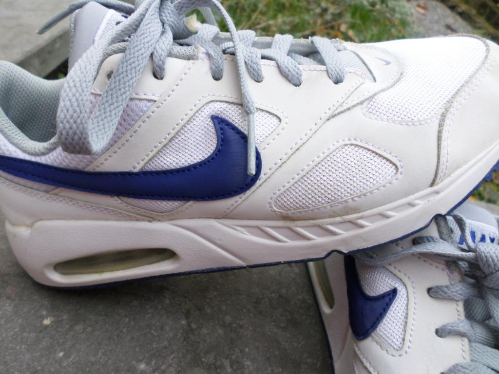 Nike Air sneakers voor meisjes witte marineblauwe veters 38,, Ophalen of Verzenden, Gebruikt, Schoenen
