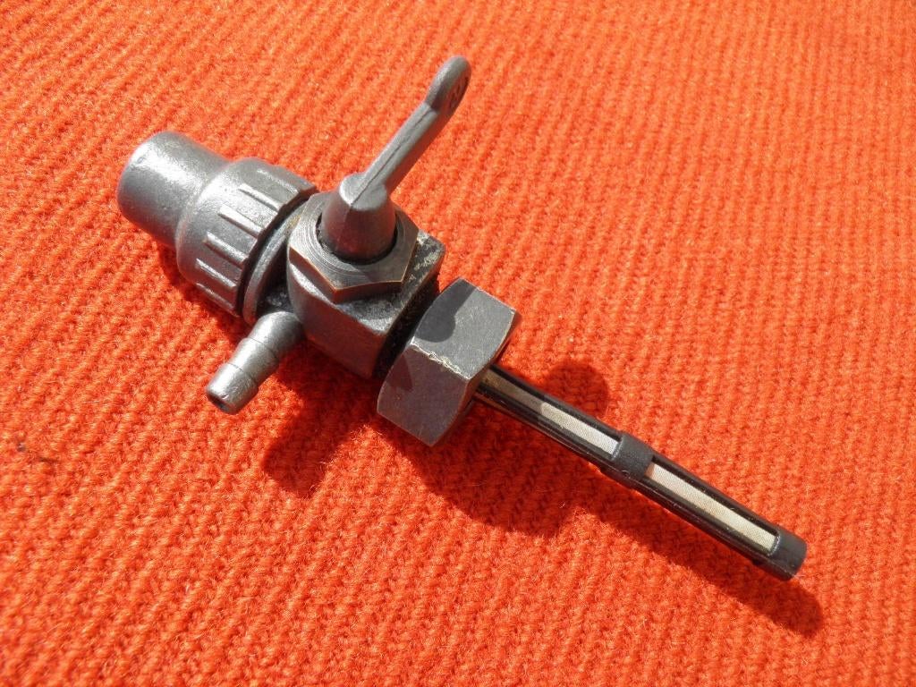 Originele benzine kraantjes voor Honda Wallaroo. € 5 / st., Enlèvement ou Envoi, Utilisé, Autres types, Honda wallaroo