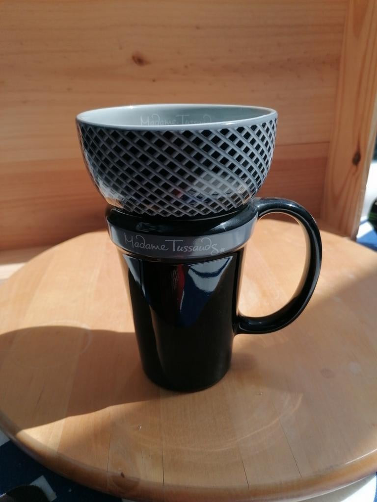 Madame Tussauds Microphone mug. Koffiekop, kop, mok., Enlèvement ou Envoi, Comme neuf