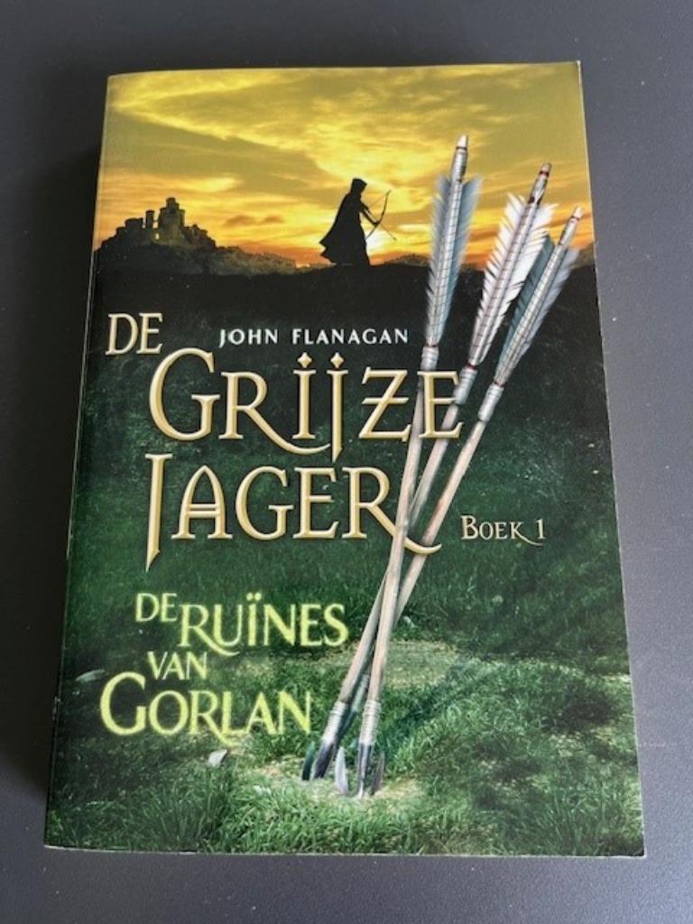 De Grijze Jager Boek 1 De Ruïnes van Gorlan, Boeken, Ophalen of Verzenden, Nieuw, John Flanagan, Fictie