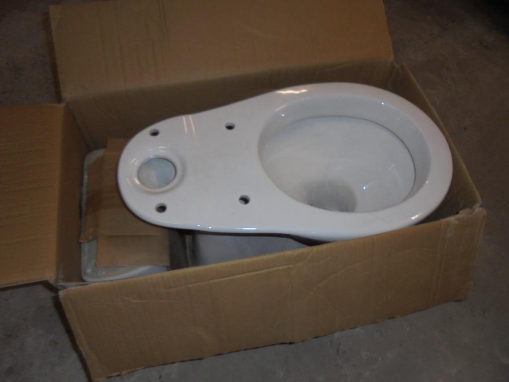 wc staand model onderuitgang, Enlèvement, Neuf