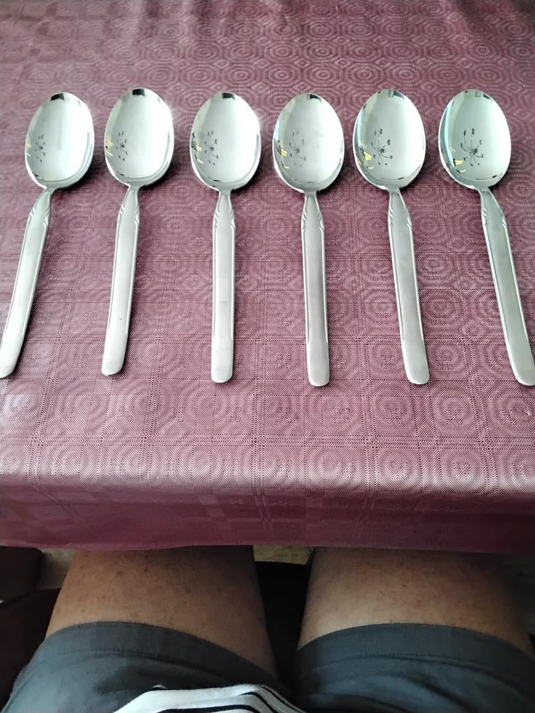 37 bestek inox, Enlèvement