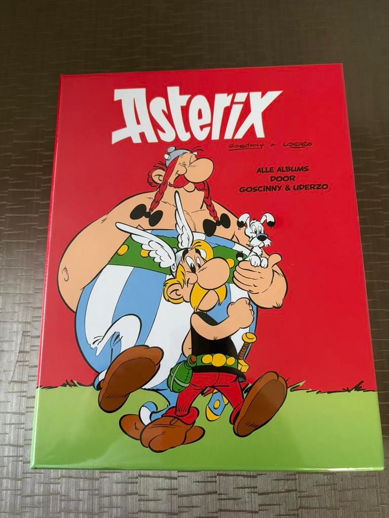 Astrix luxe box nog gesaild., Boeken, Goscinny & uderzo, Nieuw, Ophalen of Verzenden, Meerdere stripboeken