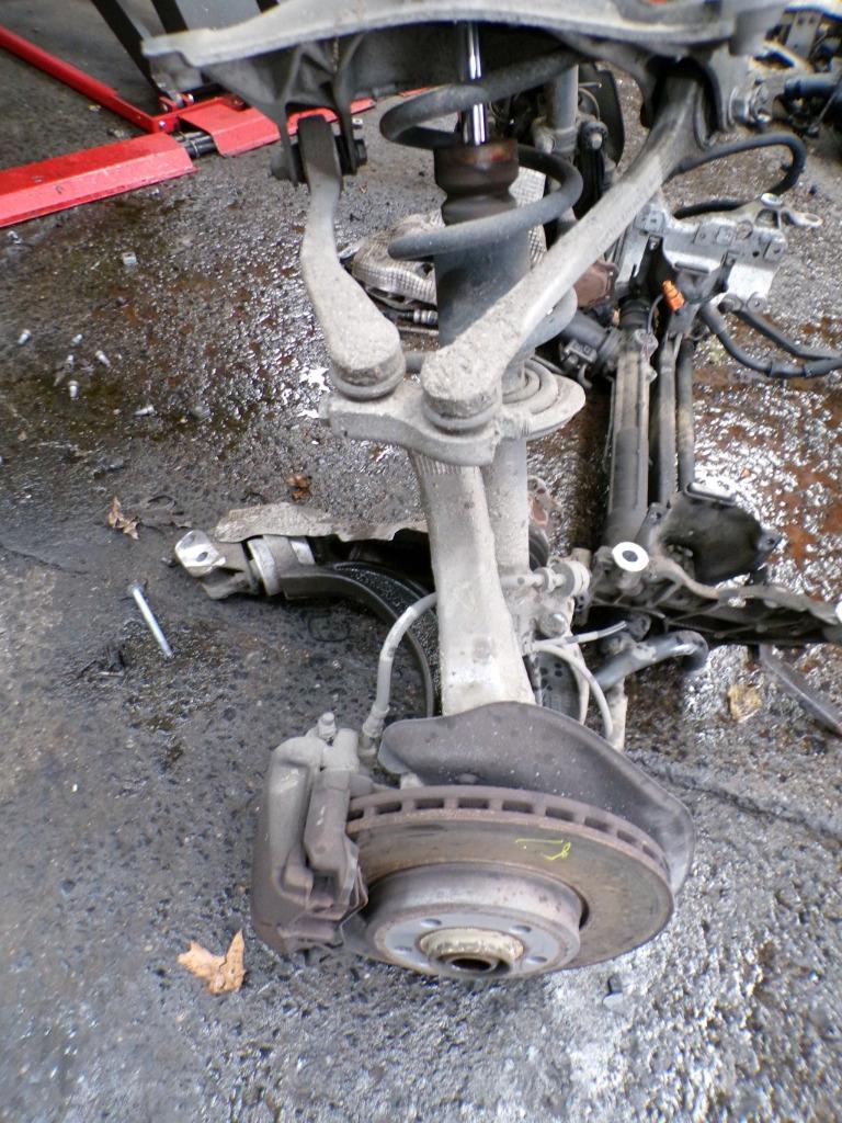 Moyeu avant gauche Audi A4 3 2.0TDi 100kw 2008-2011 LP/15092, Enlèvement, Utilisé, Audi