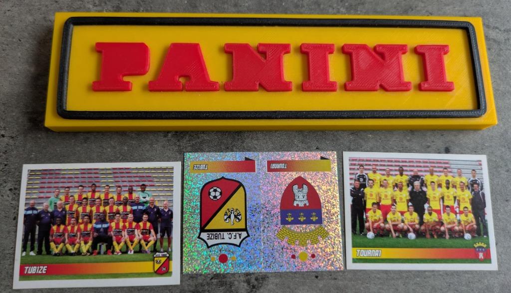 PANINI FOOTBALL 2011 3X STICKERS 473/4/5/476 TOURNAI/TUBIZE, Verzenden, Nieuw