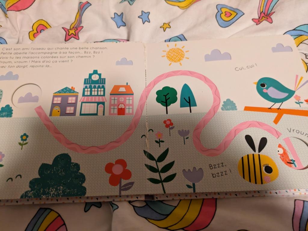 La promenade de petite abeille piccolia, Livres, Garçon ou Fille, Enlèvement ou Envoi, Comme neuf, Contes (de fées)