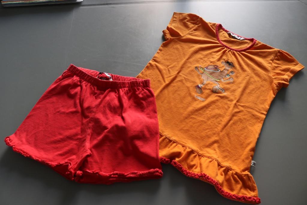 oranje rode pyama Woody maat 140 10 jaar, Nacht- of Onderkleding, Gebruikt, Meisje, Ophalen of Verzenden