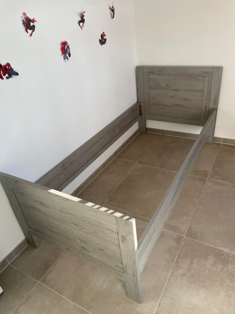 Chambre de croissance Interbaby grise, Enlèvement, Utilisé, Garçon ou Fille