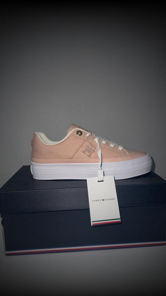 Chaussures, Tommy Hilfiger femme, Enlèvement ou Envoi, Neuf, Baskets