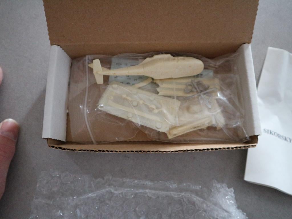 Sikorsky UH 60 Blackhawk, Overige merken, 1:72 tot 1:144, Helikopter, Ophalen of Verzenden