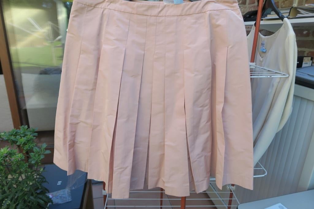 Rokje nieuw zijde roze plooien Red Valentino mt 40 (it44), Kleding | Dames, Maat 38/40 (M), Red Valentino, Nieuw, Ophalen of Verzenden