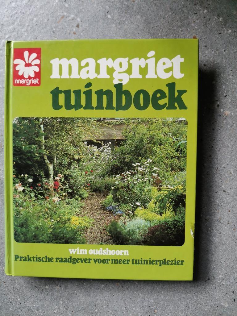 Margriet tuinboek  - Wim Oudshoorn, Enlèvement ou Envoi, Comme neuf, Wim Oudshoorn, Jardinage et Plantes de jardin