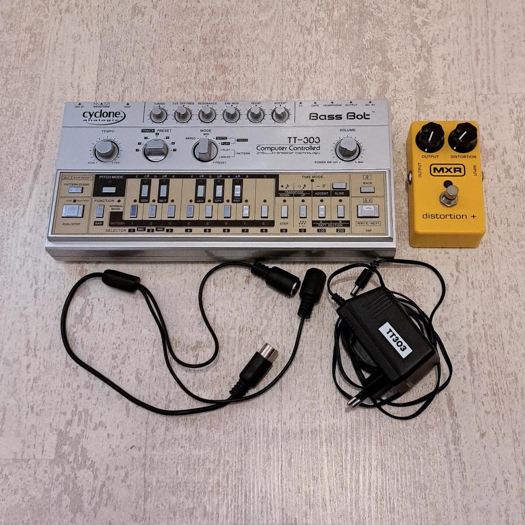 Cyclone Bass Bot TT-303 mk1, Muziek en Instrumenten, Soundmodules, Verzenden, Zo goed als nieuw, Overige merken