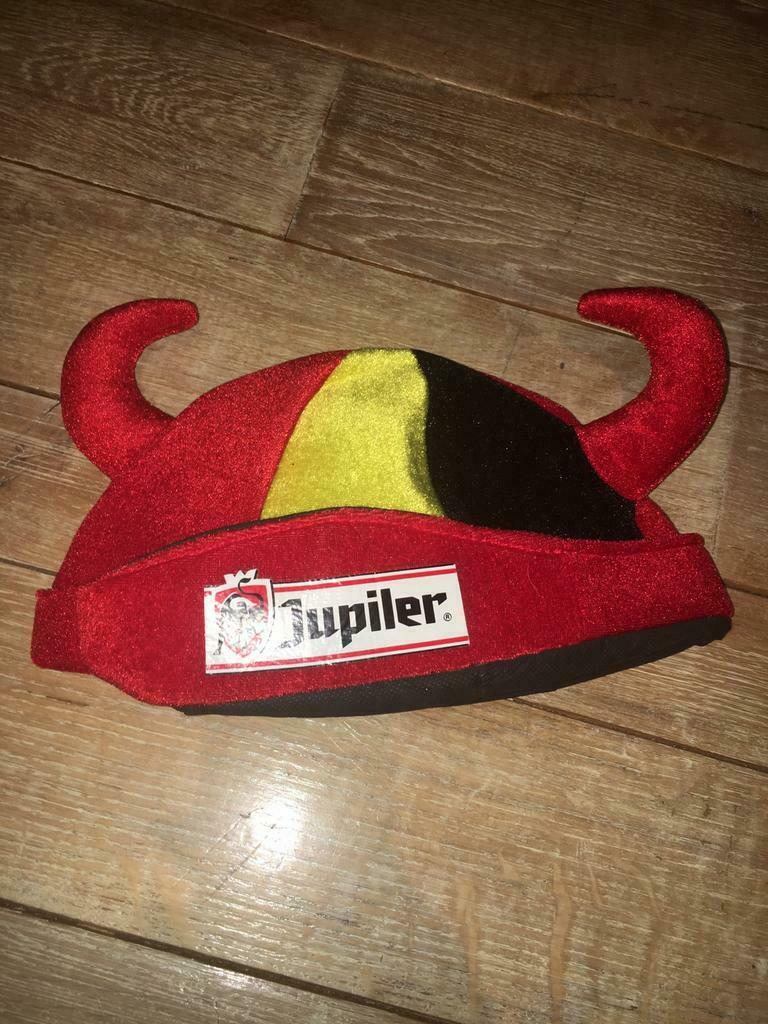 Bonnet de diable Jupiler, Hobby en Vrije tijd, Nieuw, Hoed of Pruik