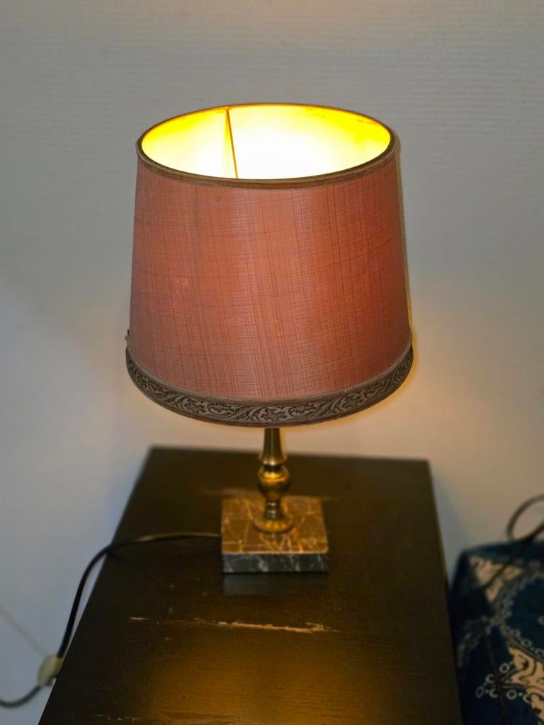, à vendre vieille lampe de chevet dans l'Antiquité, Ophalen of Verzenden