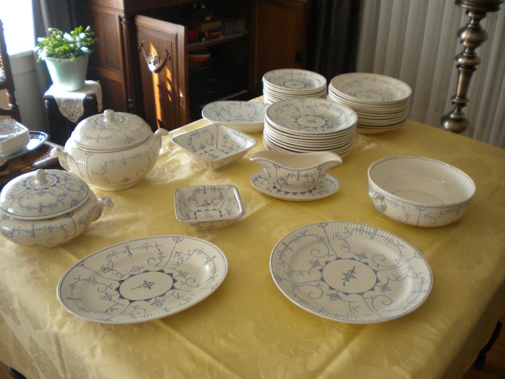 Oud eetservies ongeveer 90 jaar oud, Ophalen